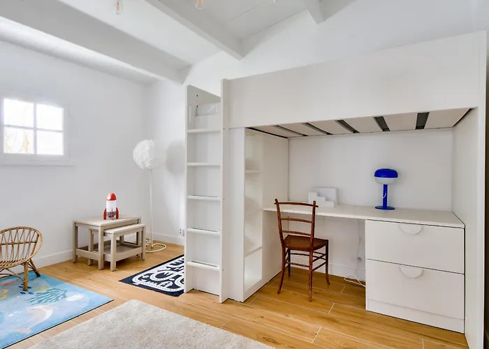 à 650m De La Plage, Maison Pour 6 Adultes 1 Enfant